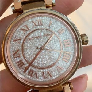 MICHAEL KORS ROSEGOLD WATCH